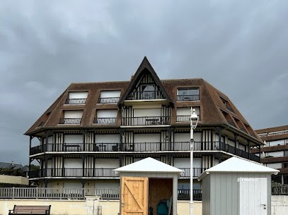 photo de la cabine de plage de villa hermitage, ville piscine seminaire entreprise à deauville en normandie